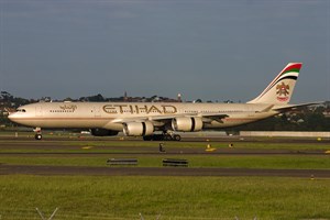 Etihad Airways Airbus A340-500 A6-EHC at Kingsford Smith