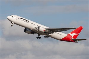 Qantas Boeing 767-300ER VH-OGG at Kingsford Smith