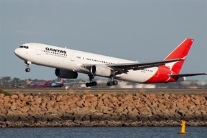 Qantas Boeing 767-300ER VH-ZXD at Kingsford Smith