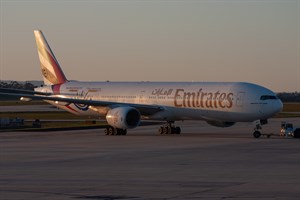Emirates Airlines Boeing 777-300 A6-EMO at Tullamarine