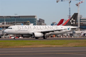 Air New Zealand Airbus A320-200 ZK-OJH at Kingsford Smith