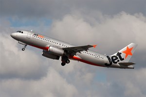 Jetstar Airways Airbus A320-200 VH-VQL at Kingsford Smith