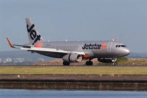 Jetstar Airways Airbus A320-200 VH-XSJ at Kingsford Smith